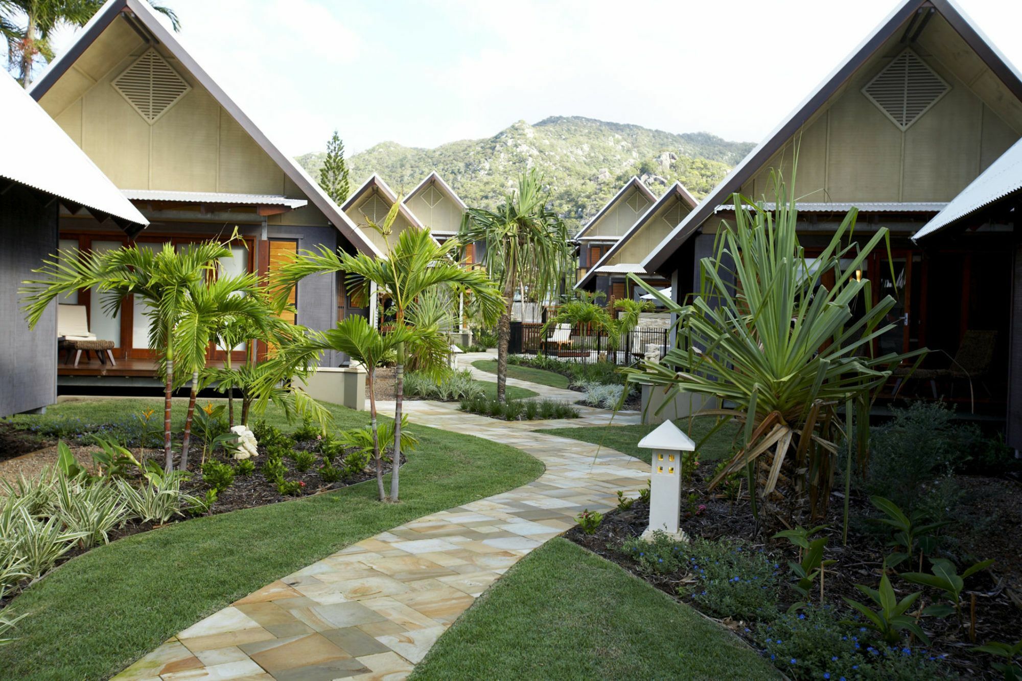 Pure Magnetic Villa 6 Nelly Bay Exterior photo